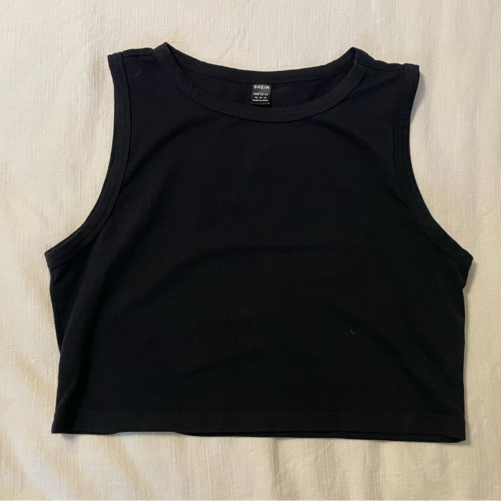 SHEIN Classic Black Crop Top